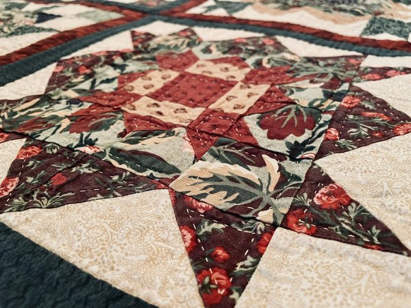 What's the Best Approach for Wearing a Quilted Jacket in a Business-Casual Environment?